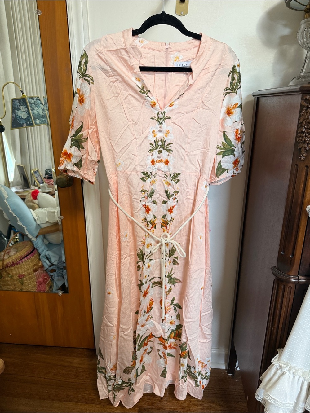 Women's Maison Tara Peach Floral V-Neck Midi Dress with Tie Waist - Size 10, NWT